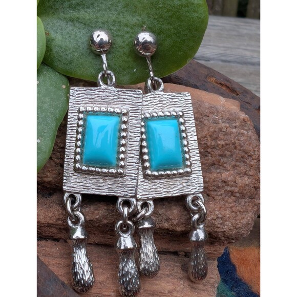 2 Vintage Sarah Coventry Faux Turquoise Earrings, Southwestern Jewelry Set - Picture 5 of 9
